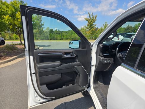 Used 2024 GMC Sierra 1500 SLT image 20