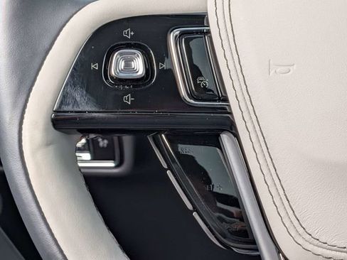 Used 2025 Lincoln Aviator Reserve w/ Equipment Group 201A image 28