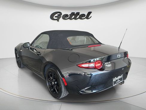 Used 2020 MAZDA MX-5 Miata Sport RWD image 3