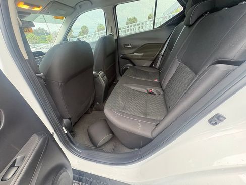 Used 2022 Nissan Kicks SV FWD image 13