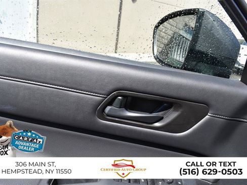 Used 2025 Nissan Pathfinder SV FWD image 13
