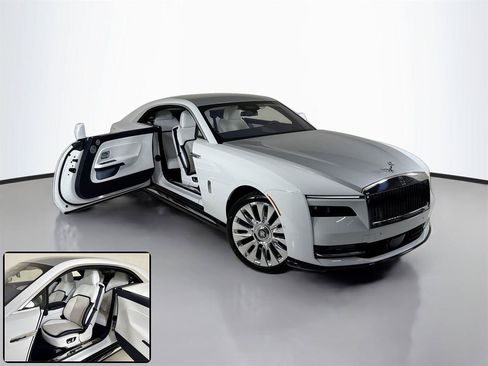 Used 2024 Rolls-Royce Spectre w/ Spectre Launch Package AWD/4WD image 2