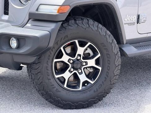 Used 2019 Jeep Wrangler Sport AWD/4WD image 28