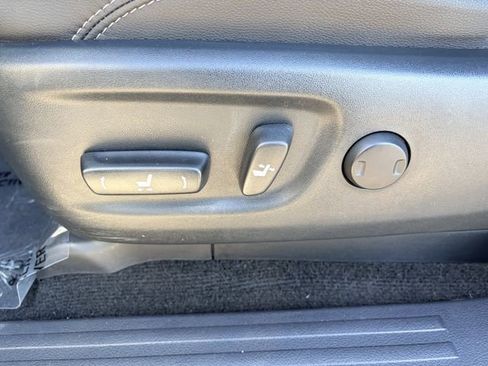 Used 2022 Toyota 4Runner SR5 Premium image 7