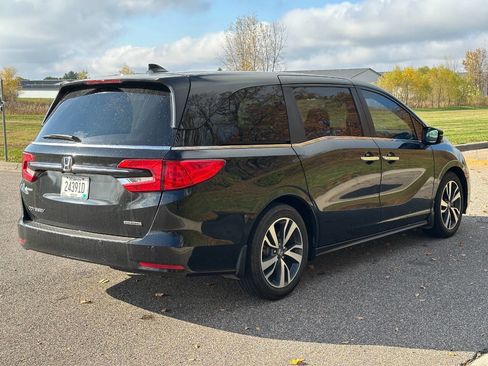 Used 2024 Honda Odyssey Touring image 4