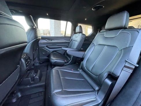 Used 2025 Jeep Grand Cherokee L Limited AWD/4WD image 28