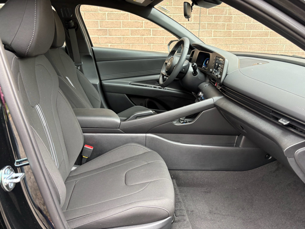 New 2026 Hyundai Elantra Sport FWD image 23
