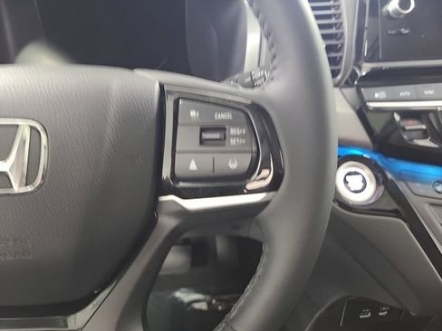 Used 2025 Honda Odyssey Touring image 29