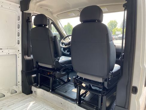 Used 2026 RAM ProMaster 2500 w/ Convenience Group FWD image 15