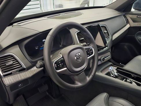 Certified 2024 Volvo XC90 B6 Ultimate w/ Protection Package image 25