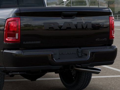 New 2026 RAM 2500 Laramie AWD/4WD image 13