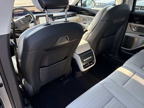 New 2026 Lincoln Nautilus Reserve AWD/4WD image 15