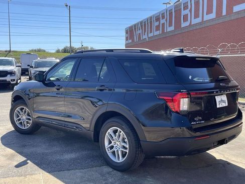 New 2026 Ford Explorer Active image 5