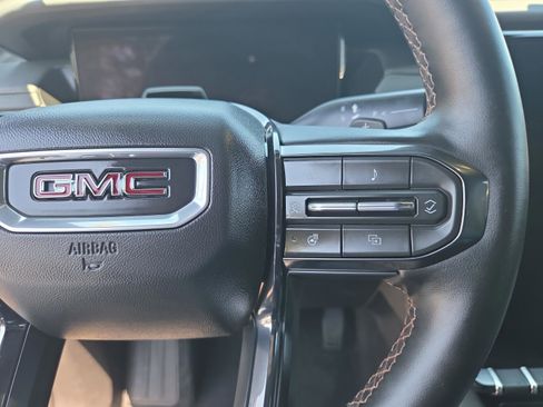 Used 2025 GMC Acadia AT4 w/ Super Cruise Package AWD/4WD image 11