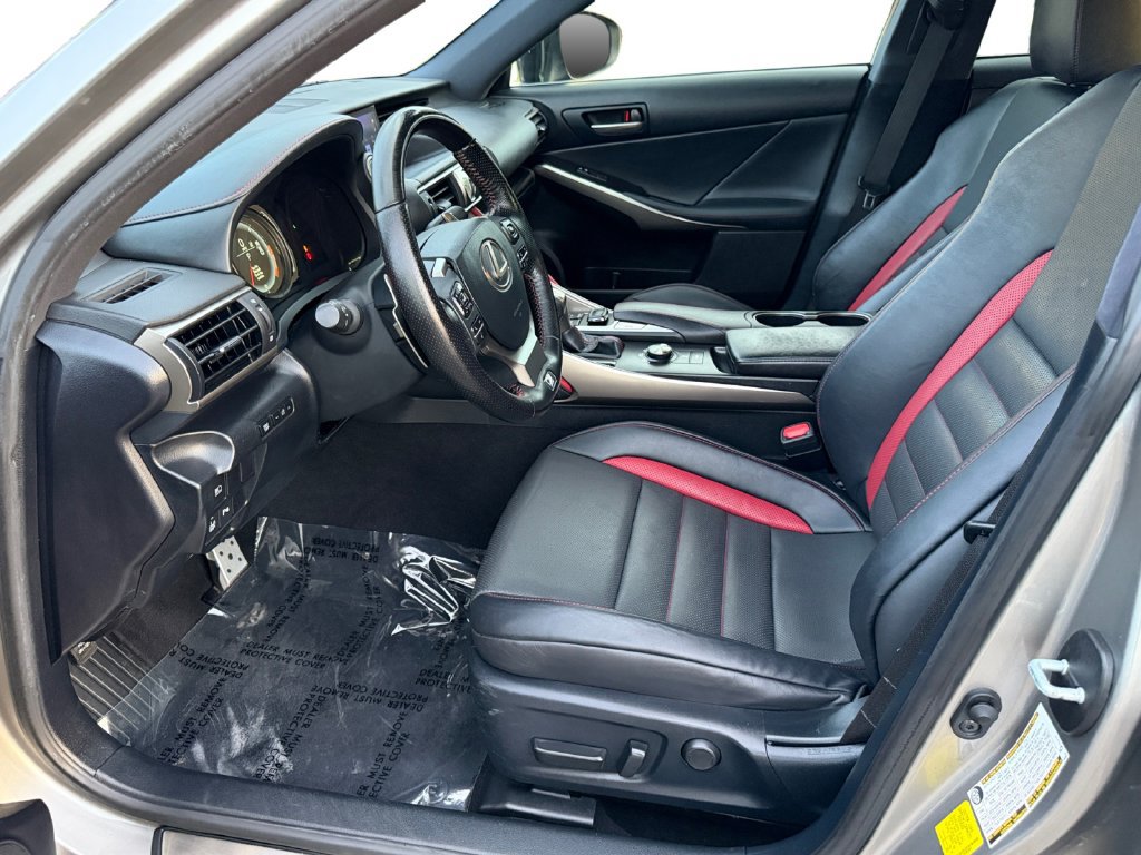 Used 2019 Lexus IS 300 AWD image 16