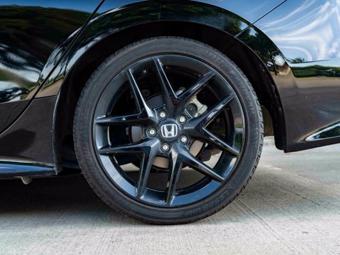 Used 2025 Honda Civic Sport image 15