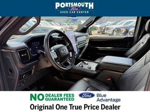 Certified 2024 Ford Expedition Platinum image 4