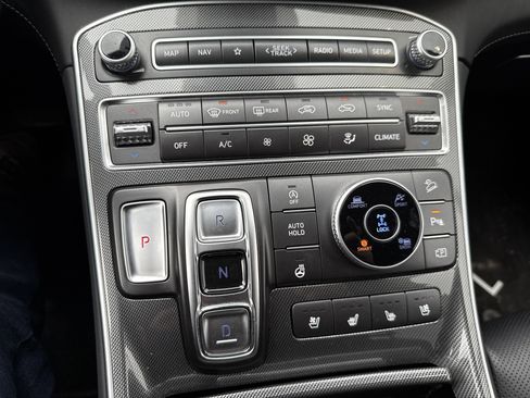 Used 2023 Hyundai Santa Fe Limited image 25