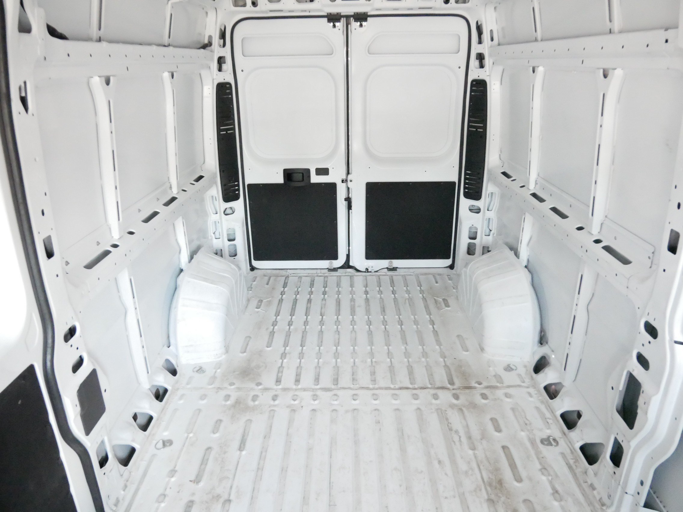 Used 2026 RAM ProMaster 2500 w/ Convenience Group FWD image 13