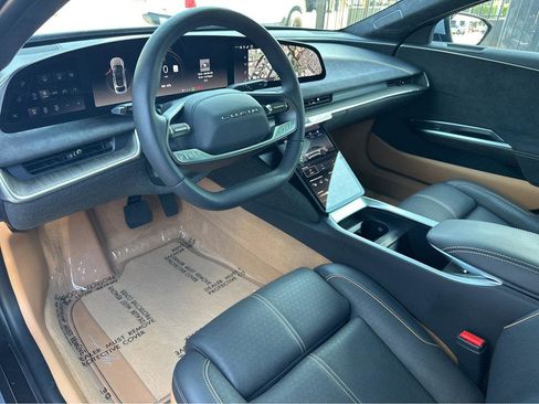 Used 2023 Lucid Air Grand Touring image 16