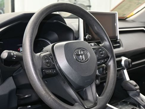Used 2023 Toyota RAV4 LE image 13