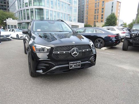 Used 2025 Mercedes-Benz GLE 350 4MATIC w/ AMG Line Exterior image 6