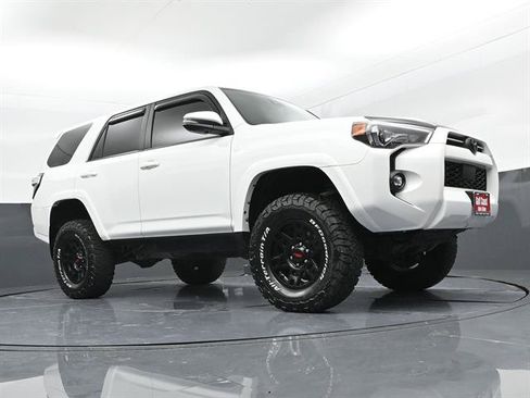 Certified 2024 Toyota 4Runner SR5 Premium w/ Moonroof Package AWD/4WD image 26
