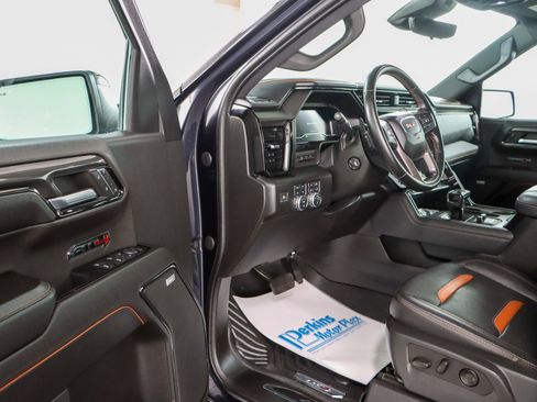 Used 2023 GMC Sierra 1500 AT4 image 3