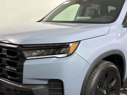 New 2026 Honda Pilot Black Edition image 9