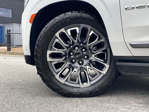 Used 2023 GMC Yukon XL Denali Ultimate image 18