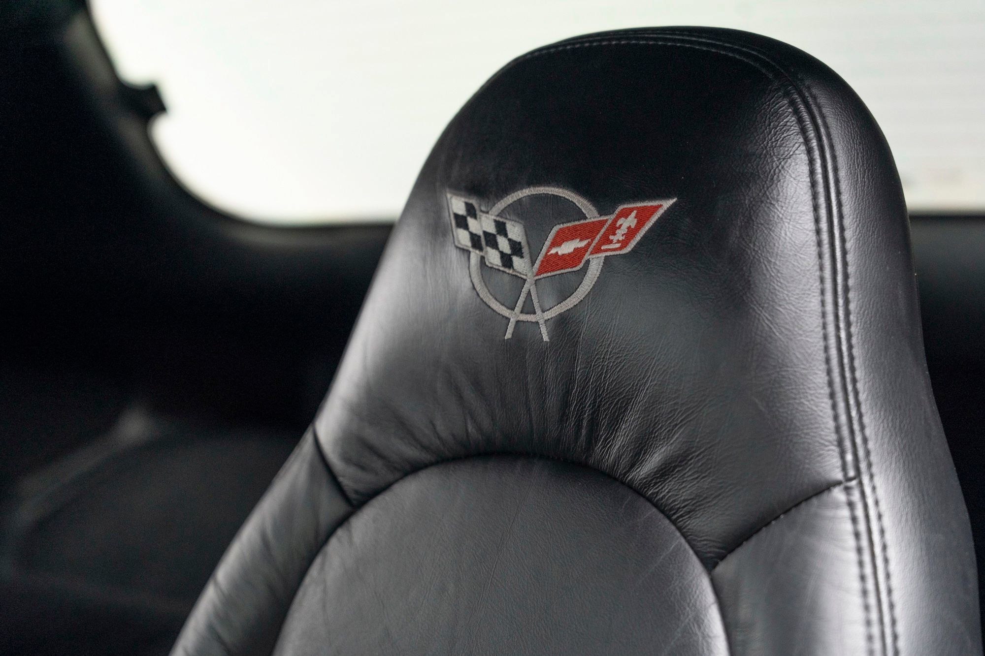 Used 2004 Chevrolet Corvette Z06 w/ Z06 Preferred Equipment Group RWD image 16