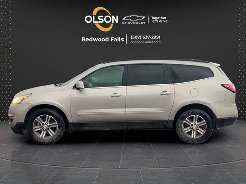 Used 2017 Chevrolet Traverse LT AWD/4WD image 2