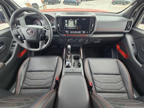 Used 2025 Nissan Frontier PRO-4X w/ Pro Premium Package image 29