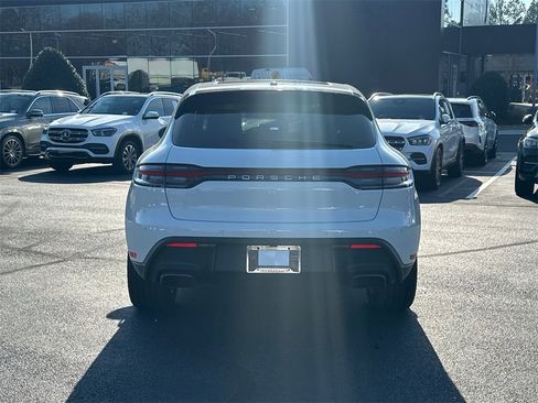 Used 2022 Porsche Macan image 6