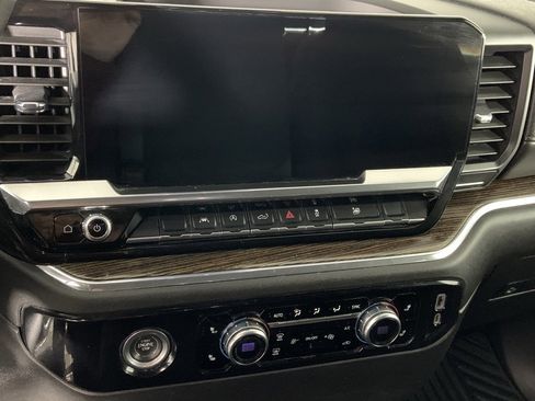 Used 2023 GMC Sierra 1500 Elevation image 12