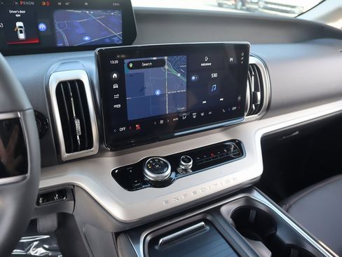 New 2025 Ford Expedition Max Active image 5