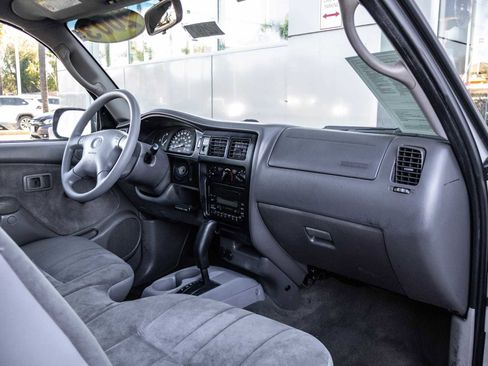 Used 2003 Toyota Tacoma 2WD Regular Cab image 31