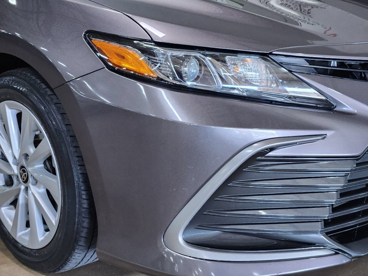 Used 2022 Toyota Camry LE FWD image 14