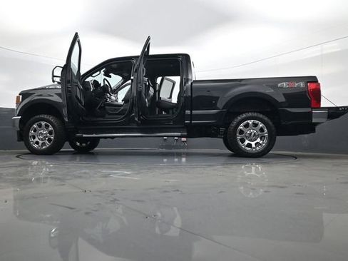 Used 2020 Ford F250 Lariat w/ Chrome Package image 34