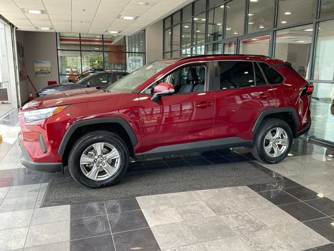 Certified 2025 Toyota RAV4 XLE AWD/4WD image 3