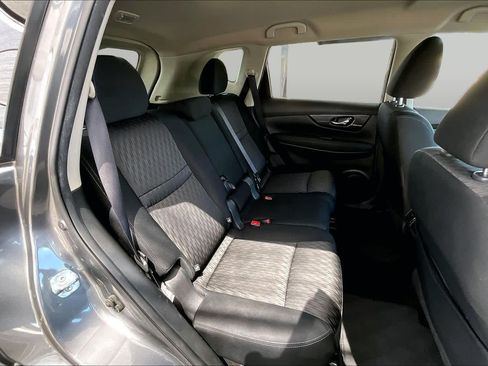 Used 2017 Nissan Rogue SV FWD image 20