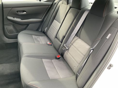 Used 2025 Nissan Sentra SR image 34