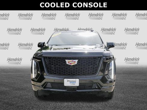 Used 2026 Cadillac Escalade Platinum Sport w/ LPO, Floor Liner Package AWD/4WD image 3