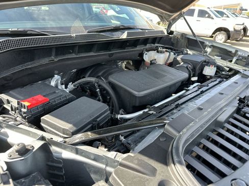 Used 2025 Chevrolet Silverado 1500 LT image 25