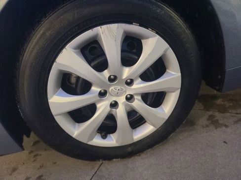 Used 2022 Toyota Corolla LE image 12