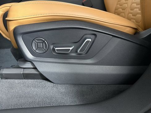 Used 2025 Audi RS Q8 performance image 10