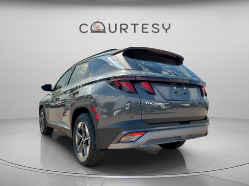 New 2026 Hyundai Tucson SEL image 3