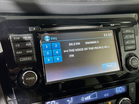 Used 2015 Nissan Rogue SL w/ SL Premium Package image 19