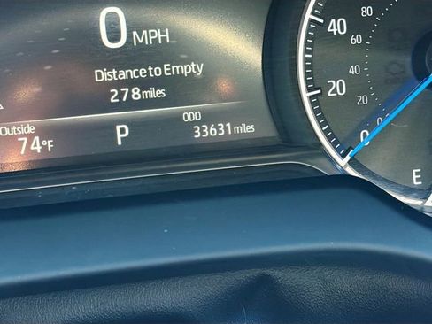 Used 2023 Toyota Venza XLE image 39