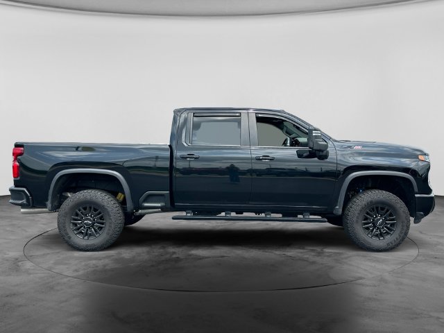 Used 2024 Chevrolet Silverado 2500 ZR2 w/ Technology Package AWD/4WD image 12